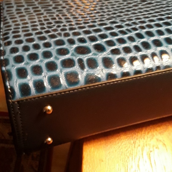 Handbag - Picture 4 of 4